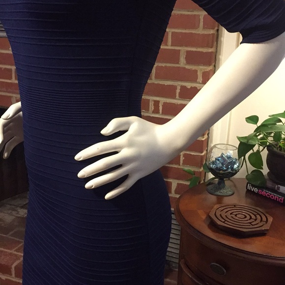 NWT Cache Bodycon Navy Ribbed Dress - Picture 3 of 6